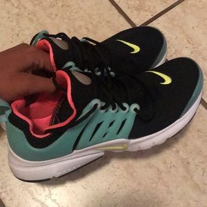 Nike Prestos